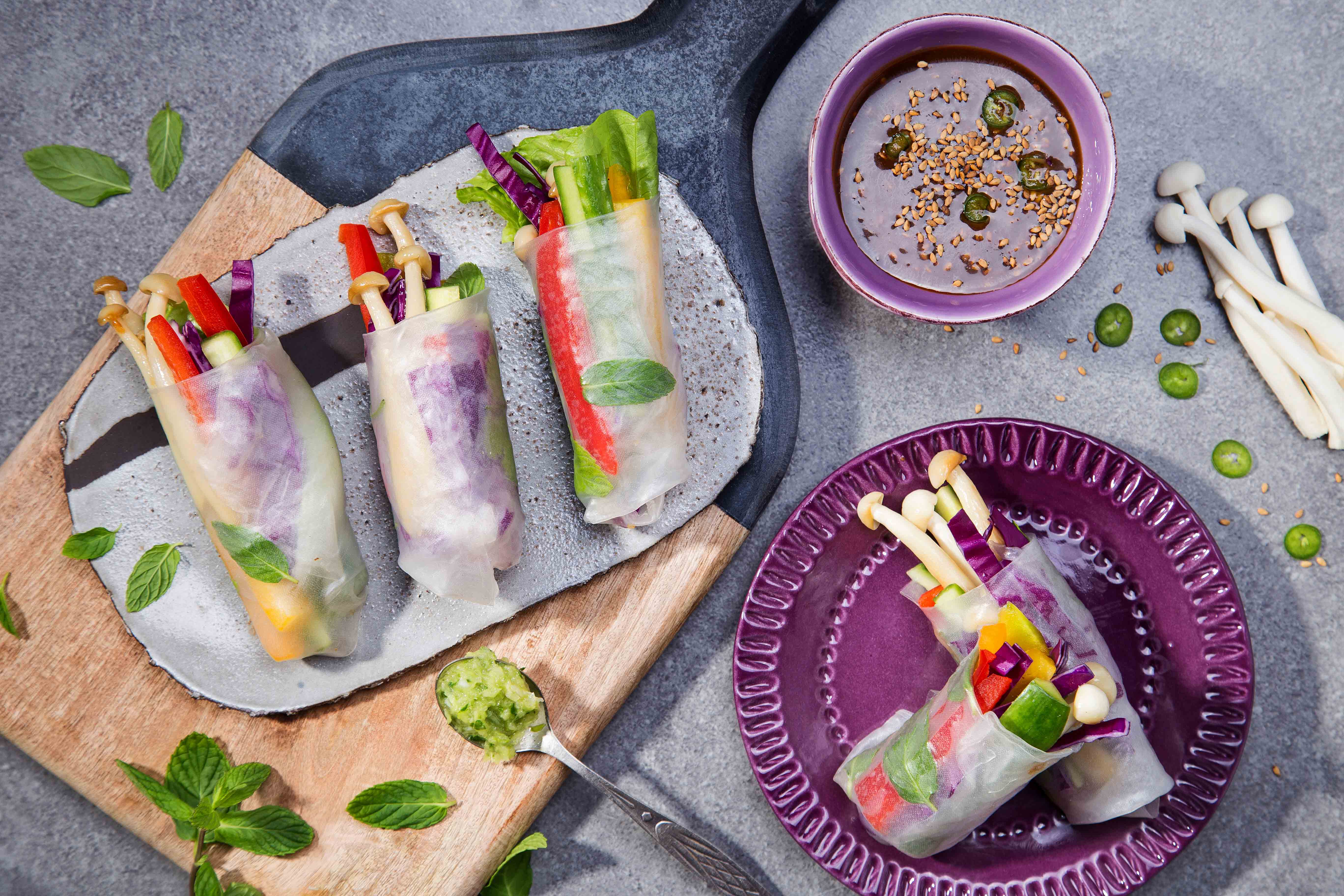Shinoki Spring Roll, Onion Spread and Fresh Vegetables -