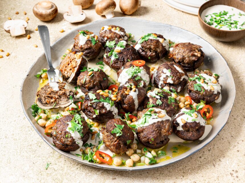 סינייה עם בשר ופורטובלו בסלסה