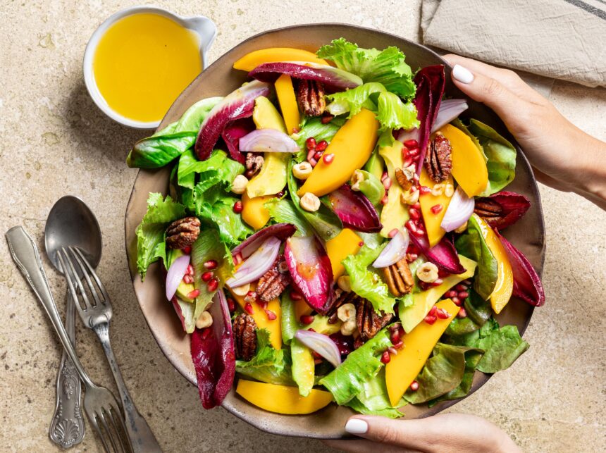 סלט אנדיב עשיר ומפנק במיוחד